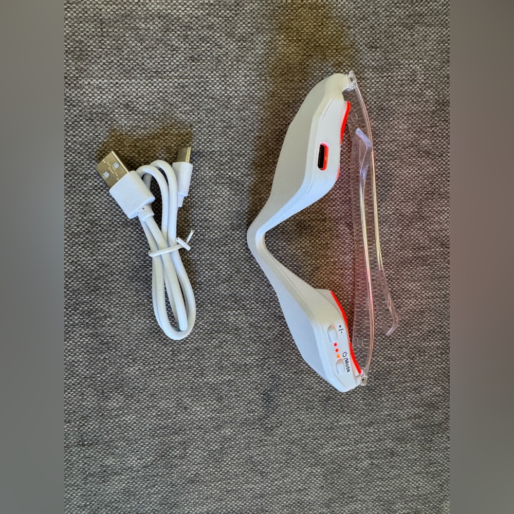 Botanique Paris Revitalize Under-Eyes Red Light Therapy EMS Microcurrent - Picture 6 of 11